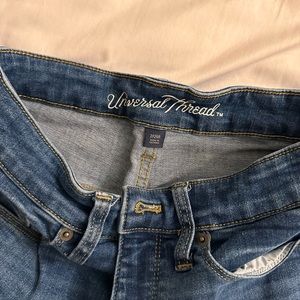 Universal thread jeans